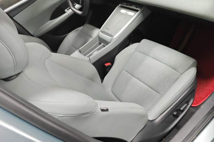 Used Roewe D6 2025 520km Smart Enjoyment Version
