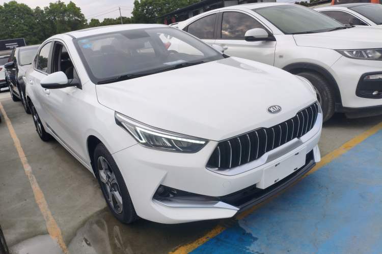 Used Kia K3 2019 1.5L CVT Smart Connectivity Version Front Right 45 Deg