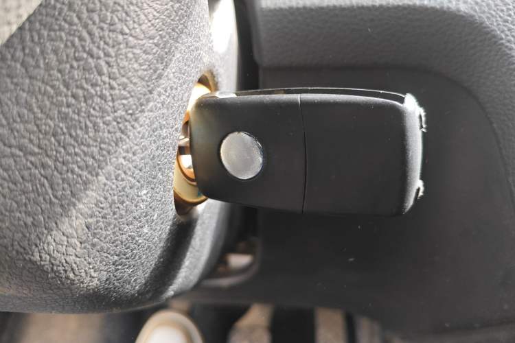 Used Volkswagen Santana 2015 1.6L Manual Fashion Edition
