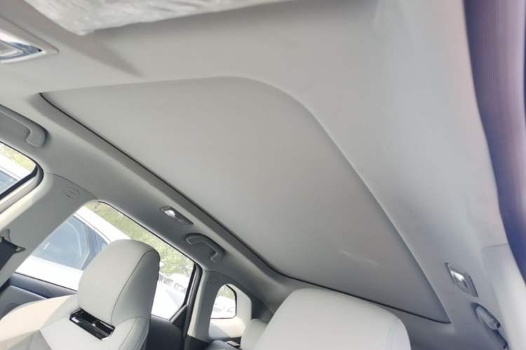 Used CHANGAN UNI-Z New Energy 2024 Blue Whale Smart Electric iDD 125km Excellence Model Headliner