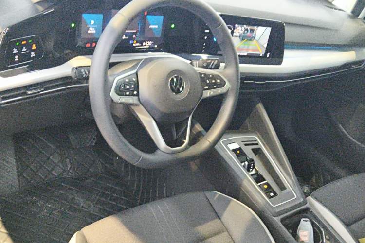 Used Volkswagen Golf 2023 Facelift 280TSI DSG Pro