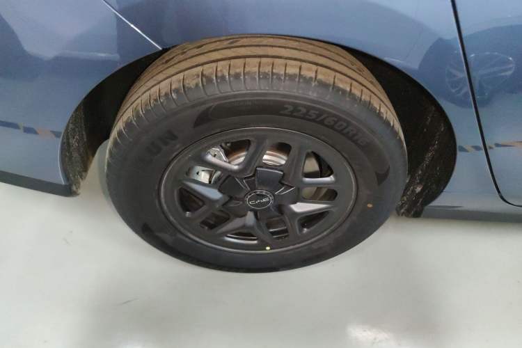 Used BYD Seal 05 DM-i 2026 DM-i 128KM Luxury Edition Right Rear Wheel Hub