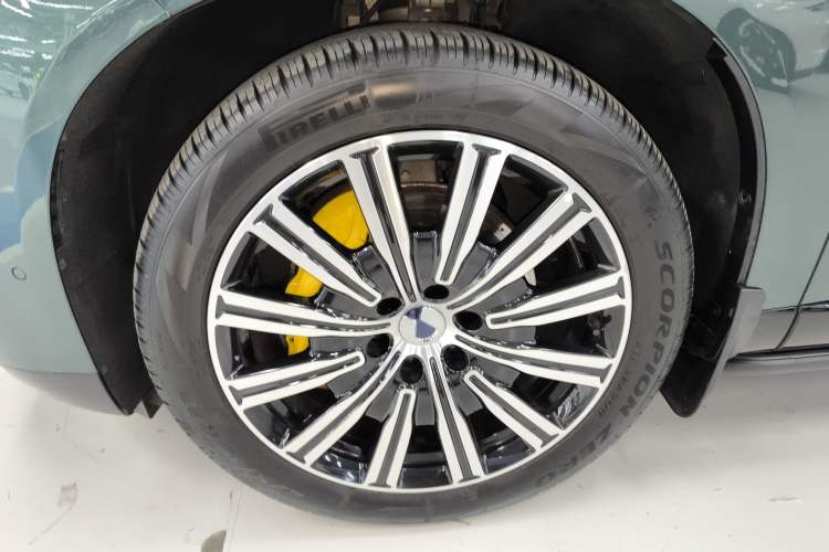 Used Denza N9 2025 Prestige Version