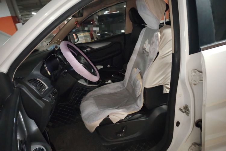 Used Baojun 560 2015 1.8L manual luxury version