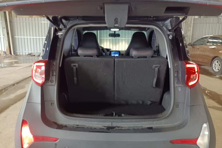 Used Chery New Energy Little Ant 2022 Sweet Pink Edition Half-Sugar Version Lithium Iron Phosphate 29.2 kWh 30 kW 301 km
