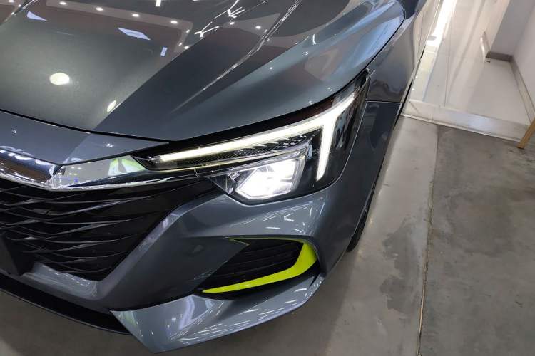 Used Roewe i6 MAX 2020 300TGI Automatic Cool & Stylish Skyroof Edition
