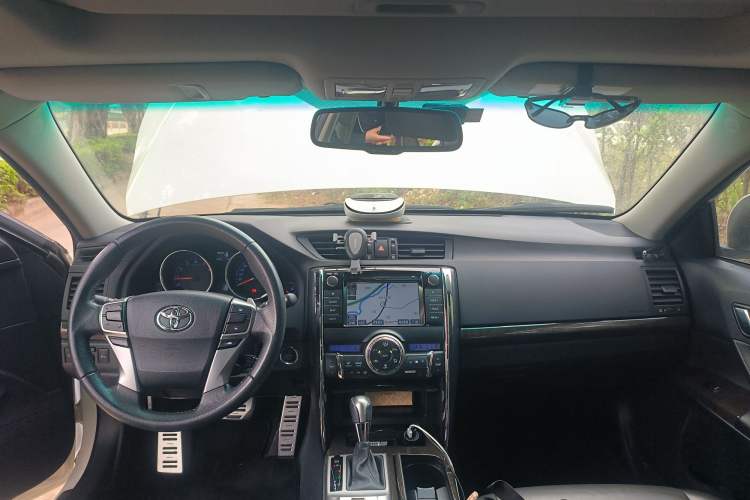 Used Toyota Reiz 2013 3.0V Zunrui Navigation Edition Headliner