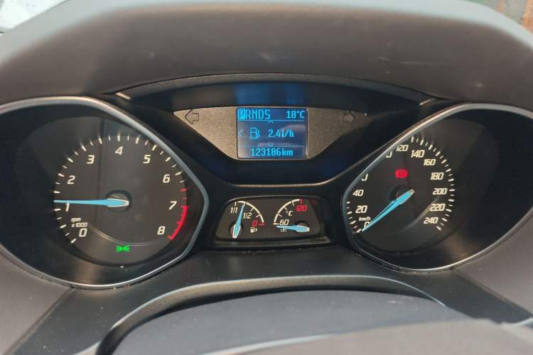 Used Ford Focus 2012 Sedan 1.6L Automatic Fashion Edition