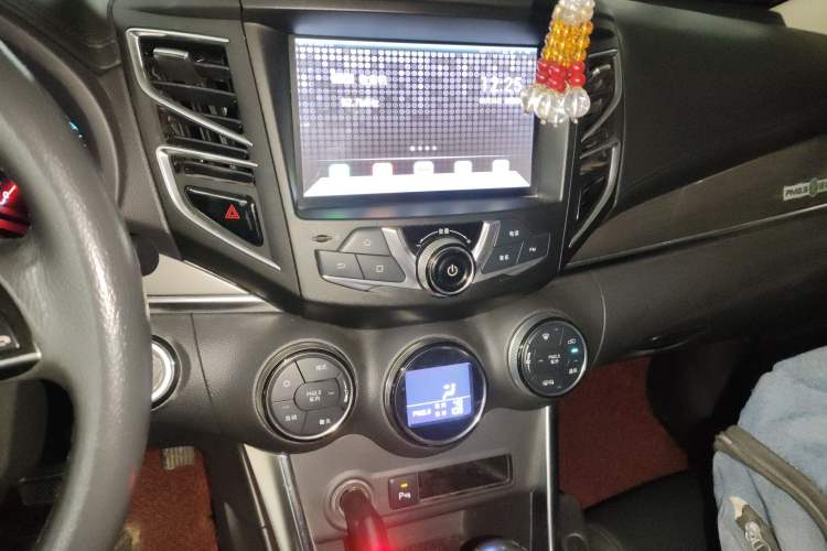 Used BYD Song 2017 Gaishe Upgrade Edition 1.5TID Automatic Elite Model
