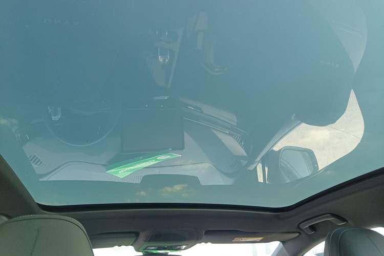 Used Volkswagen ID.UNYX 2024 Pro Long-Range Version
