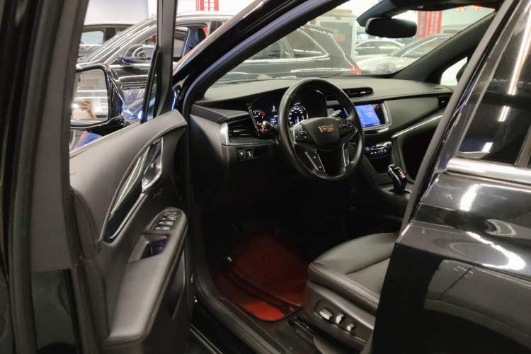 Used Cadillac XT5 2022 2.0T Two-Wheel Drive Luxury Version
