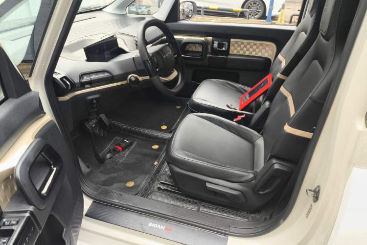 Used Baojun KiWi EV 2021 Artist Model Lithium Iron Phosphate