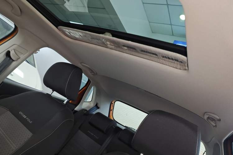 Used Volkswagen Polo 2014 1.6L Cross Polo Automatic