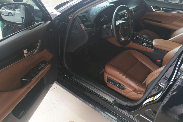 Used Lexus GS 2014 300h Premier Edition