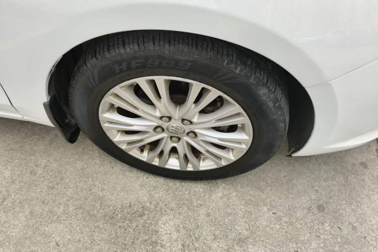 Used Buick GT 2016 15N Automatic Elite Edition Right Front Wheel Hub