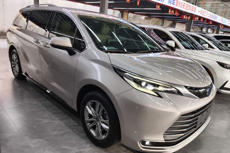 Used Toyota Sienna 2021 2.5L Hybrid Ultimate Edition