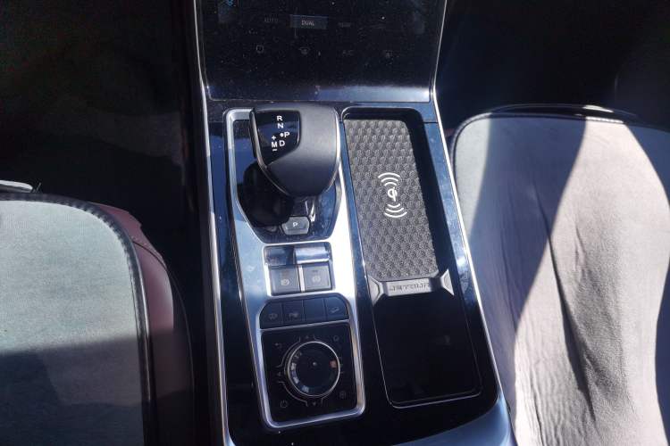 Used JETOUR X90 2022 Zilong 2.0T DCT Wushen Edition 7-Seater
