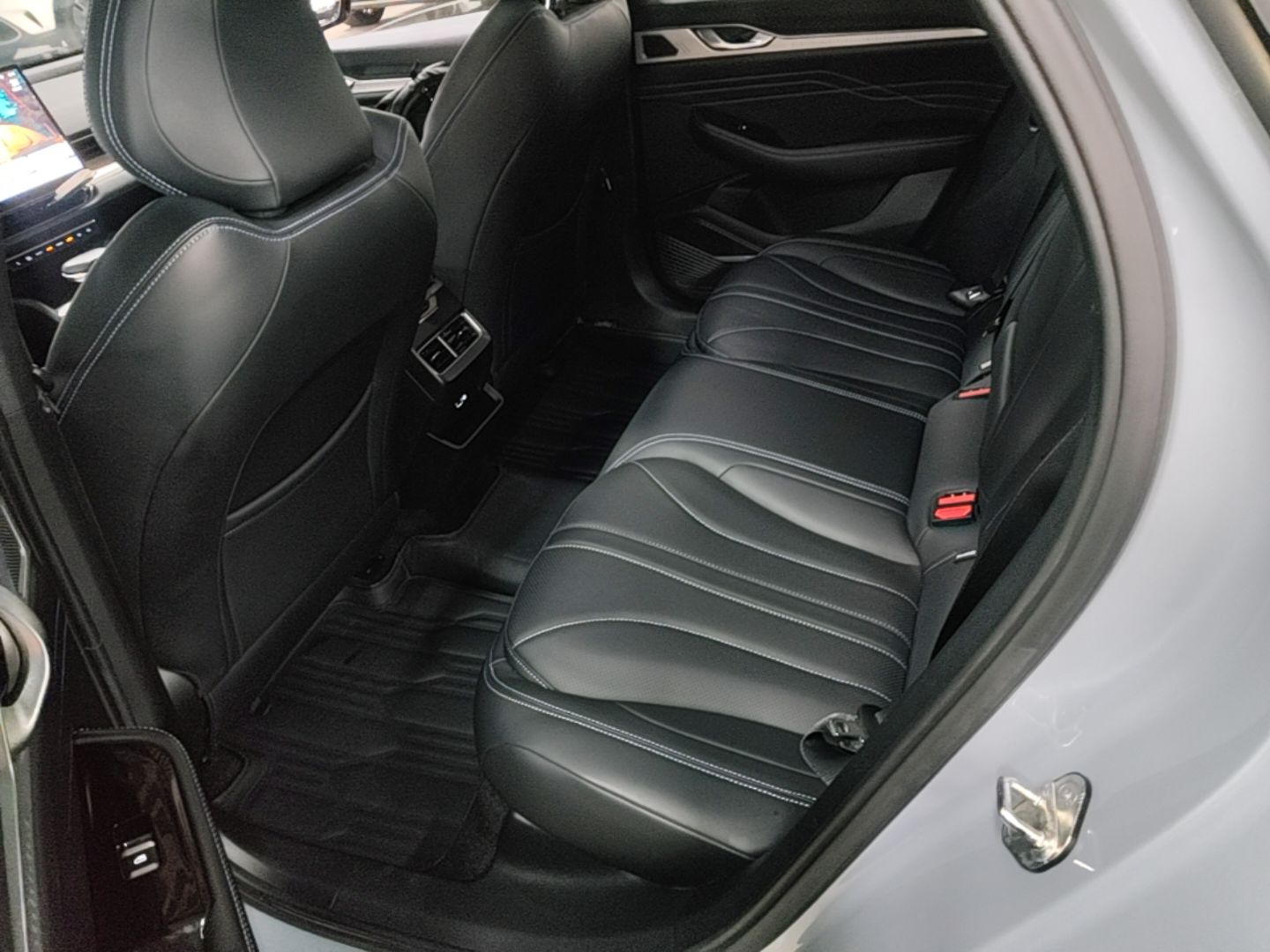 Geely Auto Preface 2025 Dongfang Yao 1.5TD Kunlun Edition — снимка 20