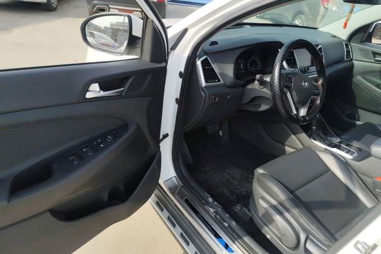 Used Hyundai Tucson 2015 1.6T Dual-Clutch Two-Wheel-Drive Smart Model
