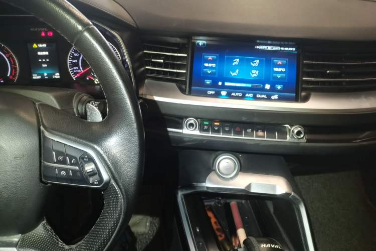 Used Haval H6 2018 Blue-Label 1.5T Automatic Luxury Model Audio And AC Panel
