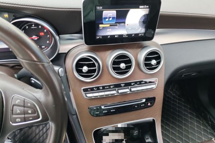 Used Mercedes-Benz GLC 2019 Refreshed GLC 300 L 4MATIC Dynamic Edition
