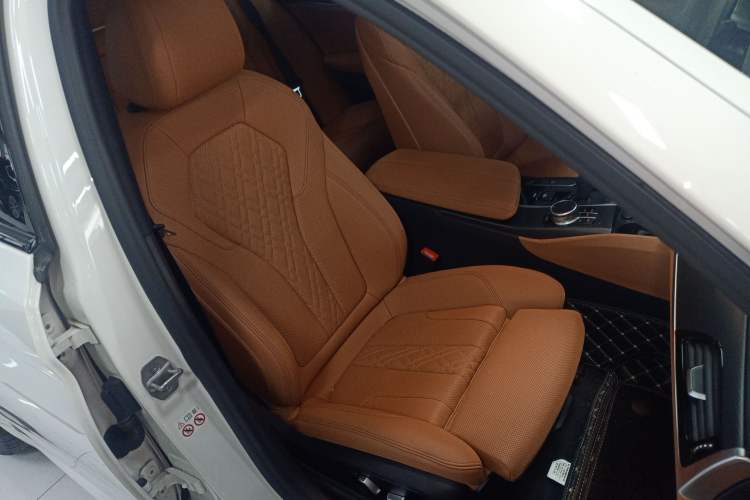 Used BMW 5 Series 2022 525i M Sport Package Right Front Seat