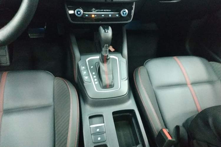 Used Ford Focus 2022 Sedan EcoBoost 180 Automatic ST Line Gear Lever