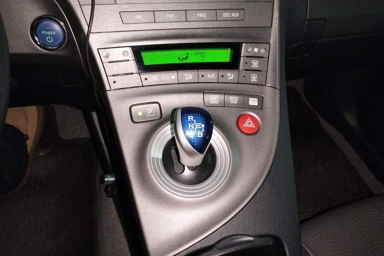 Used Toyota Prius 2012 1.8L Luxury Edition