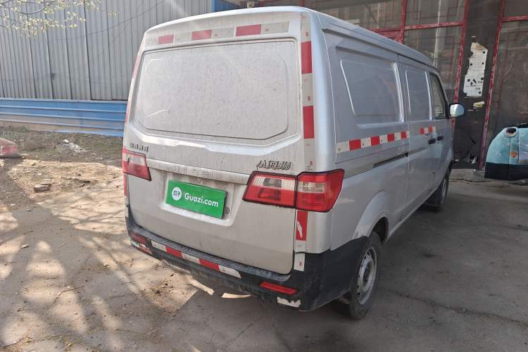 Used Jinbei Hiace X30 2020 1.5L Van Super-Enjoyment Model China VI Standard SWC15M
