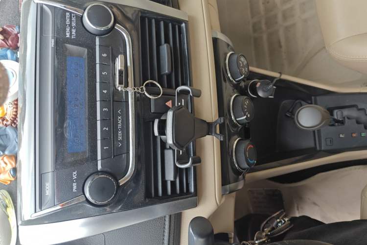 Used Toyota Vios 2016 1.5L Automatic ZhiZhen Xingyao Edition Audio And AC Panel