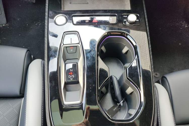 Used Audi A5L 2026 2.0T Sport Gear Lever