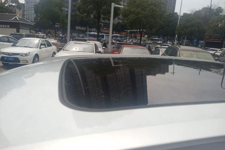 Used Lynk & Co 06 EM-P 2022 PHEV 84 km Range Pro Version Roof