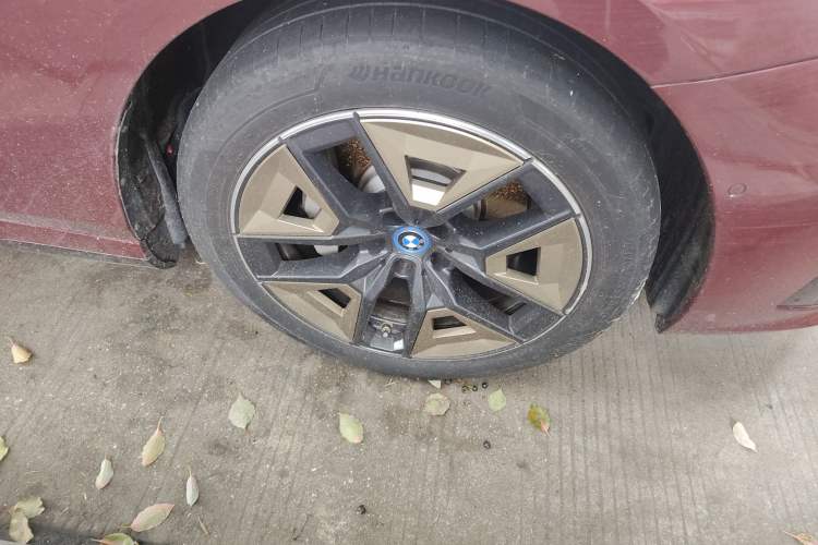 Used BMW i5 2024 eDrive 35L Luxury Model with M Sport Package
