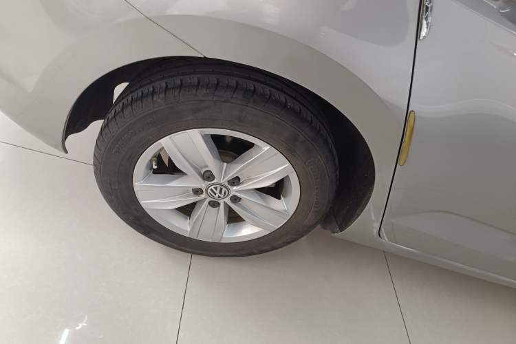 Used Volkswagen Touran 2016 Touran L 280TSI DSG Style Edition Right Rear Wheel Hub