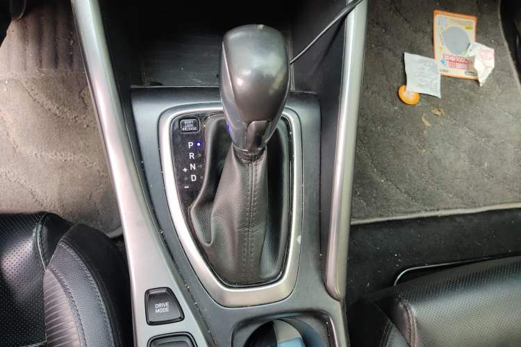 Used Hyundai Lafesta 2019 280TGDi Smart Speed Version China VI Standard Gear Lever