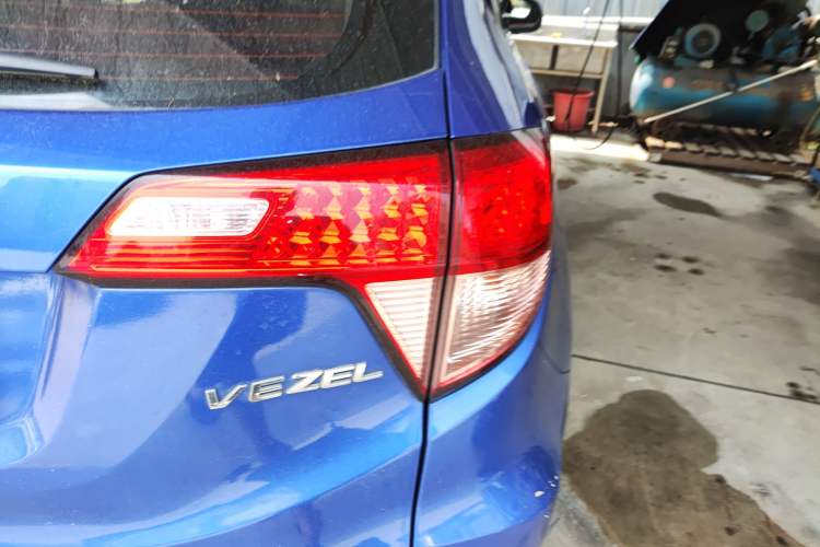 Used Honda Vezel 2015 1.5L CVT two-wheel drive Comfort trim
