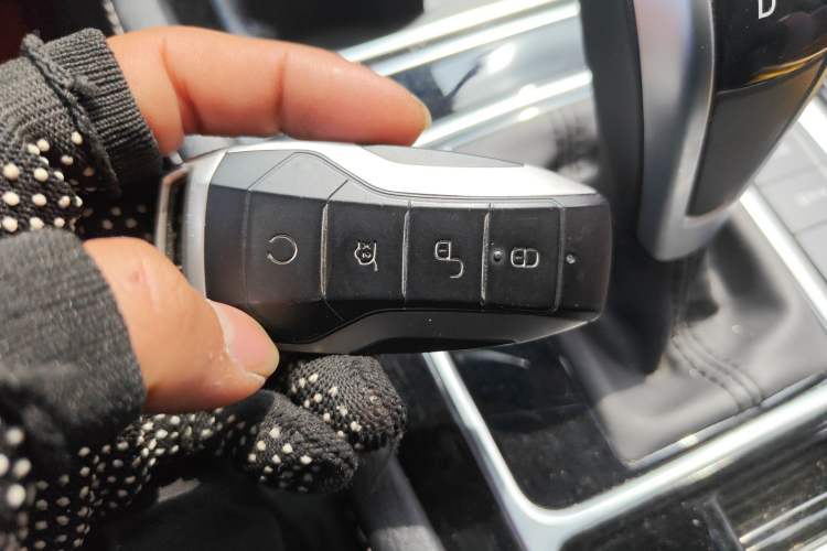 Used BYD Song MAX 2021 Upgraded Model 1.5T Automatic Luxury 7-Seater Vehicle Key