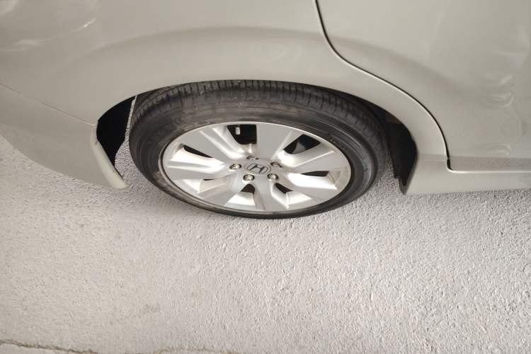 Used Honda Jade 2014 1.8L Automatic Comfort Elite Version 5 Seats
