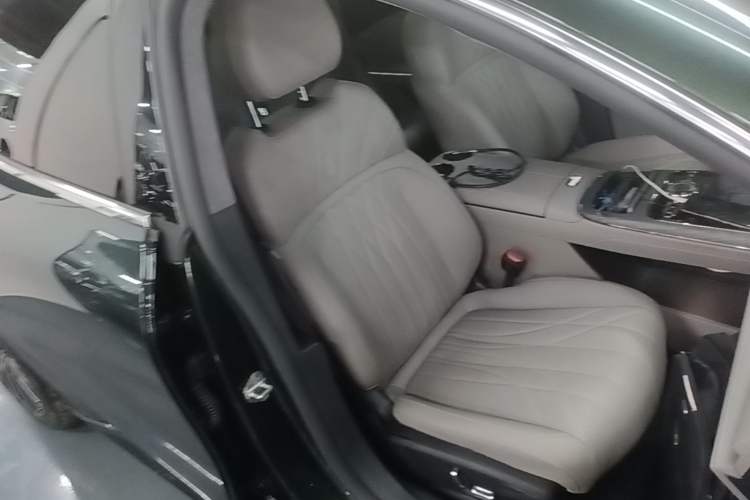 Used Geely Galaxy 8 2025 130km EM-P Starship Edition