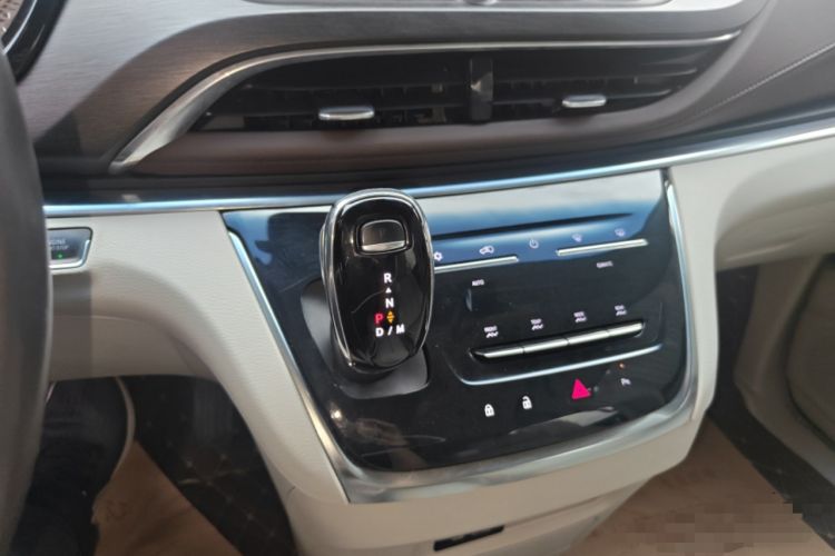 Used Buick GL8 2023 Land Executive Class 652T Luxury Model Gear Lever