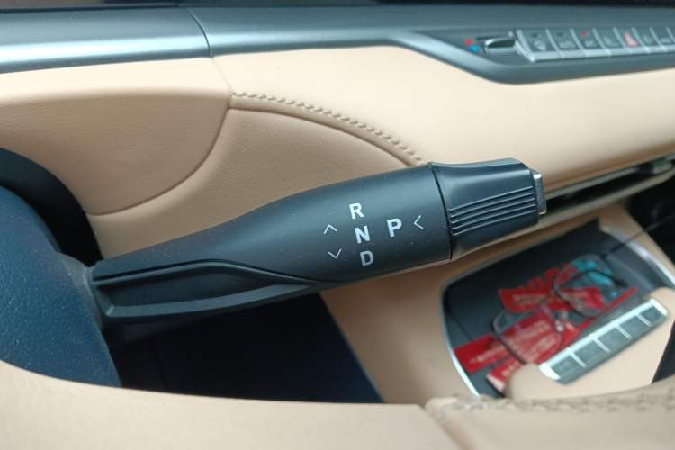 Used VOYAH FREE 2023 Four-Wheel Drive Extended-Range Model with Ultra-Long Range
