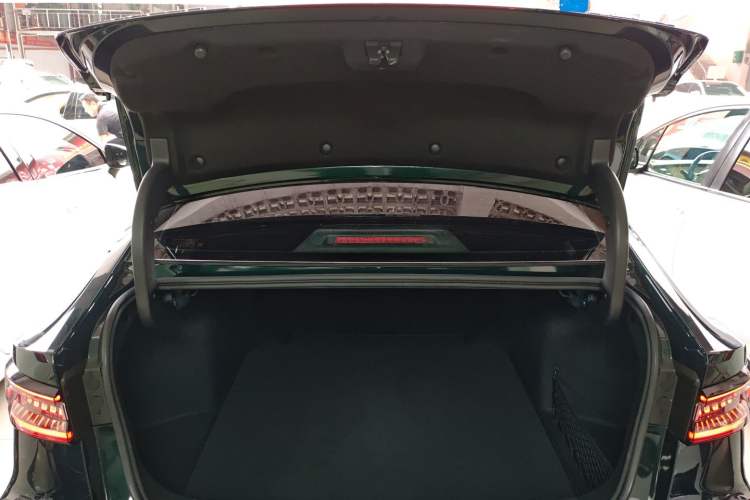 Used Chery Arrizo 8 2023 High-Performance Edition 2.0T DCT Powerfully Equipped
