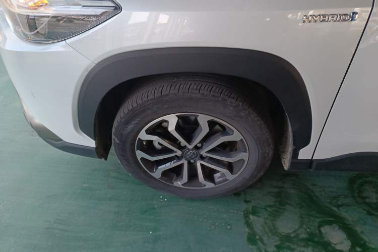 Used Toyota FRONTLANDER 2023 2.0L Smart Electric Hybrid Dual-Engine Deluxe Version Left Front Wheel Hub