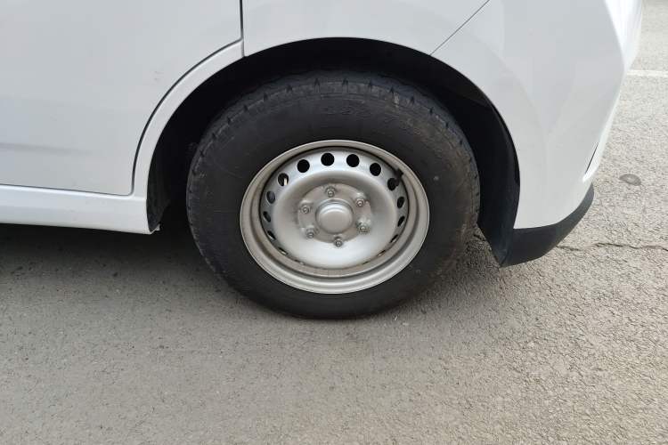 Used Wuling Yangguang 2025 Model 400km Bus Edition—Comfort Edition