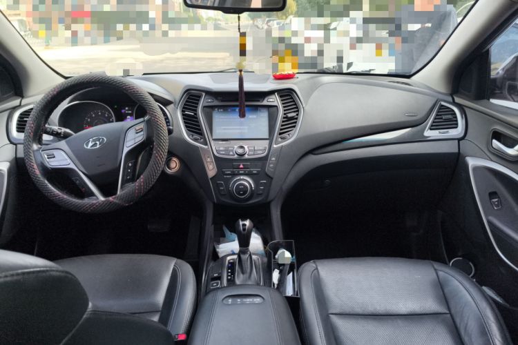 Used Hyundai Santa Fe 2015 2.4L Automatic All-Wheel Drive Smart Version 5 Seats
