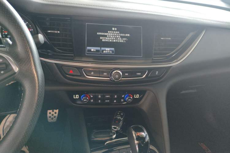 Used Buick Regal 2019 GS 28T Prestige Model China VI Standard Audio And AC Panel