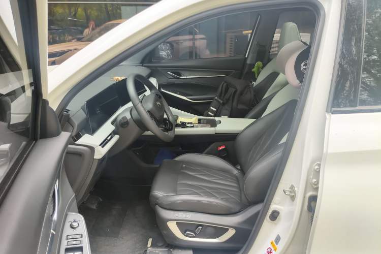 Used CHANGAN CS75 PLUS 2024 3rd Generation Champion Edition 2.0T Intelligent Drive Performance Model