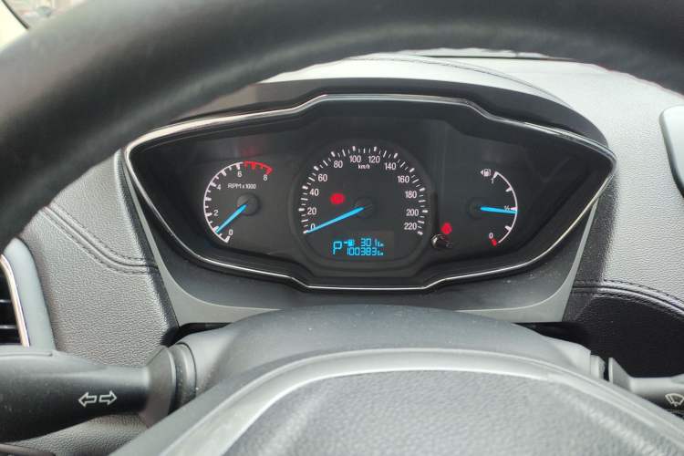 Used Ford Escort 2015 1.5L Automatic Fashion Model
