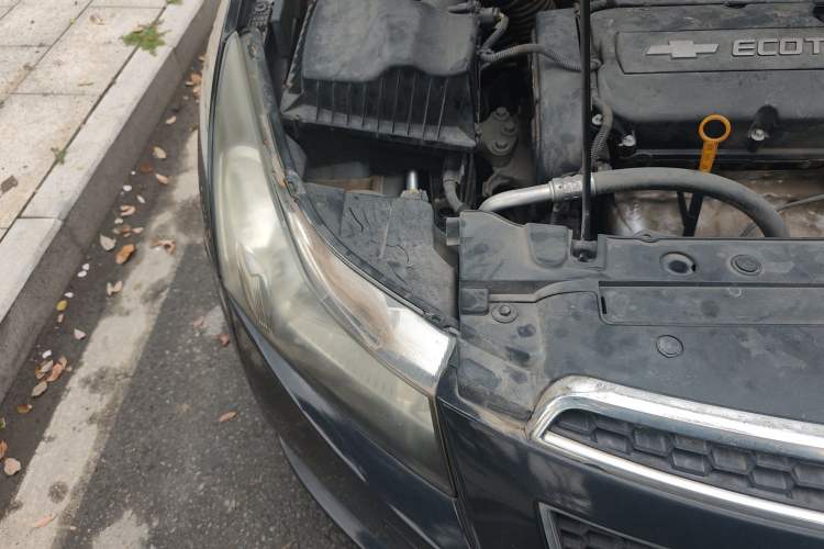 Used Chevrolet Cruze 2013 1.6L SL Sunroof Edition MT Right Front Headlight