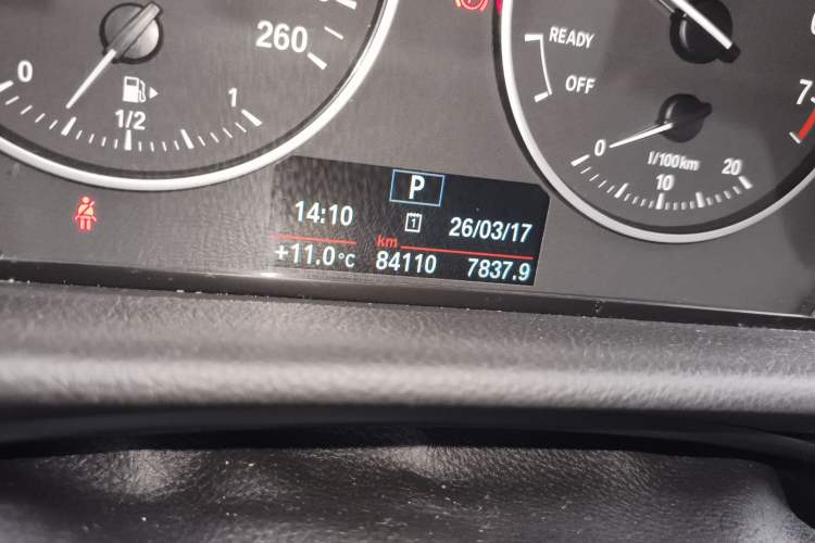 Used BMW 2 Series Gran Tourer 2015 218i Sports Design Package Odometer Close Up